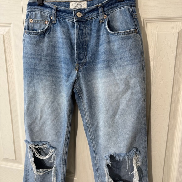 Free People We The Free Maggie Straight Leg Distressed Jeans Womens Size 25 - Picture 4 of 9